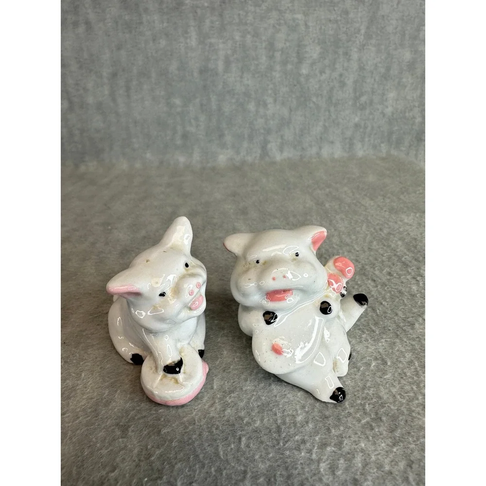 Vintage Ceramic‎ Pair of Pigs Figurines Cute Farm Animals Decor